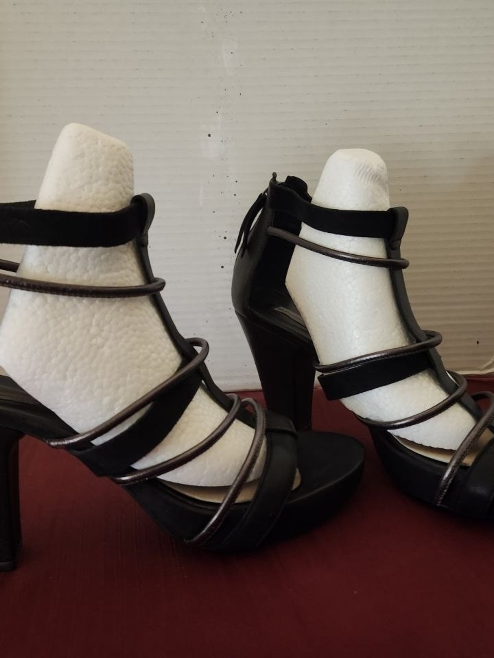 Black Strappy High Heel Sandals Vic made in Italy size 40 (9.5)